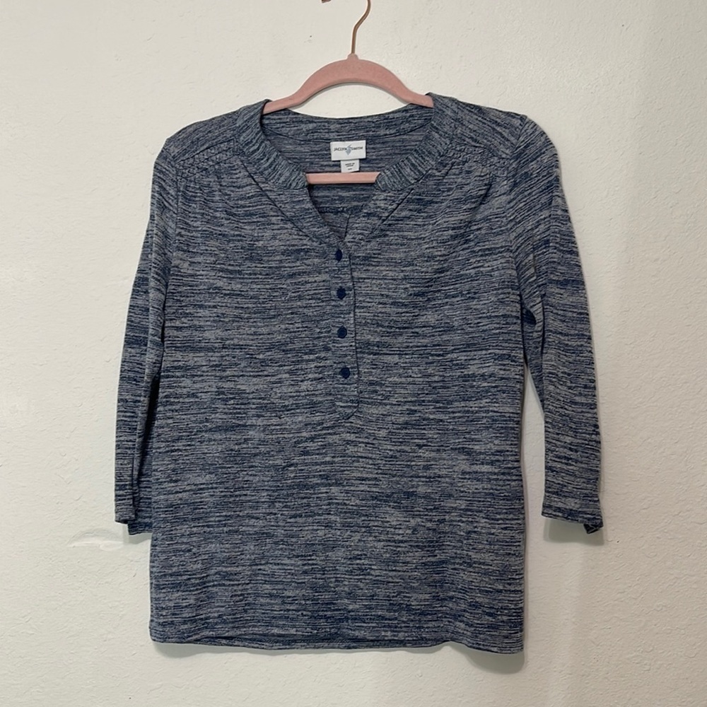 Jaclyn Smith Top size S